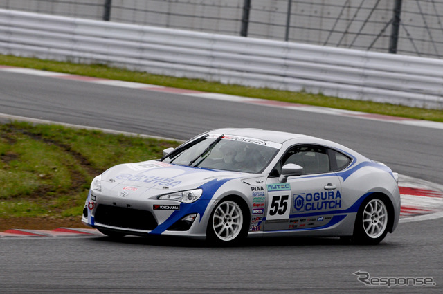 86RACER'S始動　初戦で2位、3位を獲得