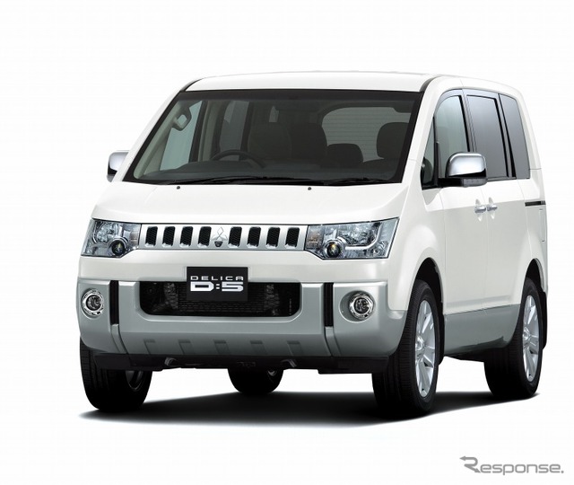 三菱・デリカD：5 D-Premium 4WD