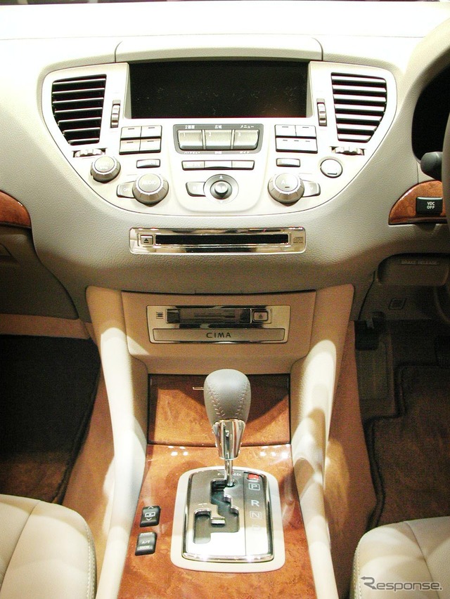 【頂点へ、新型日産『シーマ』】『Q45』とはこことここが違う