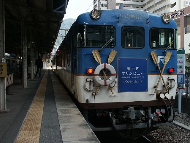 呉線の観光列車「瀬戸内マリンビュー」も引き続き運転される。