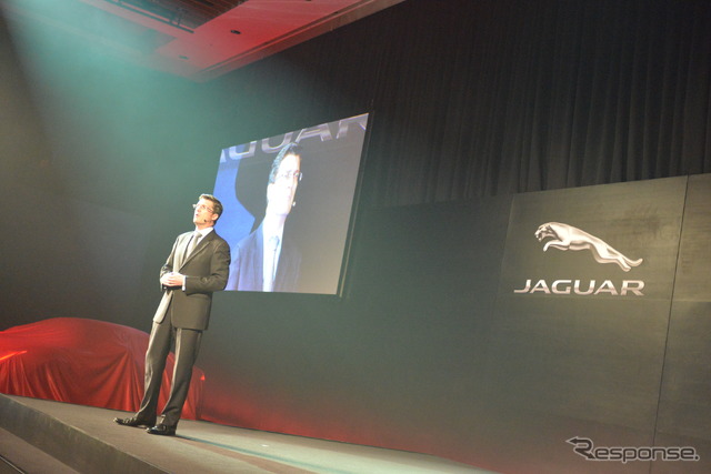 ジャガー Fタイプ 発表のようす
