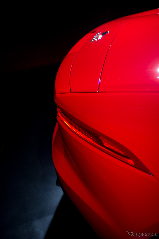 ジャガー・Fタイプ(F-Type)