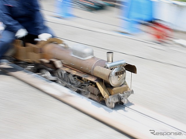 ミニSLの運転会で使用された機関車はC63形蒸気機関車の1号機。設計図が作成されただけで実車は作られなかった「幻の蒸気機関車」として知られる。