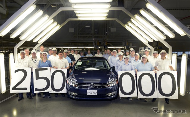 米国テネシー州チャタヌーガ工場でラインオフした累計生産25万台目のパサート