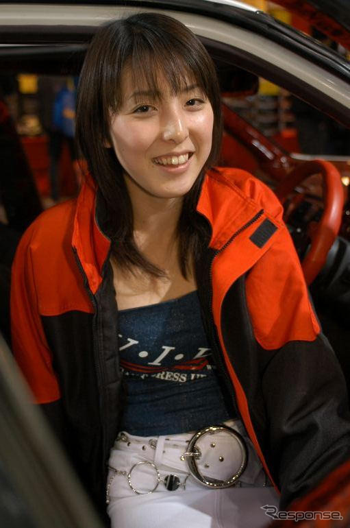 【東京オートサロン05】コンパニオン写真蔵…どっかーん