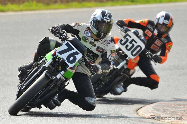 アマチュアライダーによるバイクレース“2013 MCFAJクラブマンロードレース”