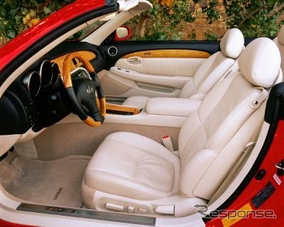 【デトロイト・ショー2001速報】『SC430』/次期『ソアラ』に乗った読者がいた!!