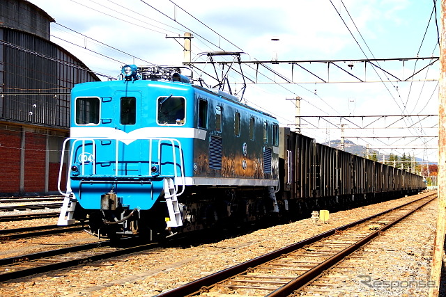 秩父鉄道の貨物列車。