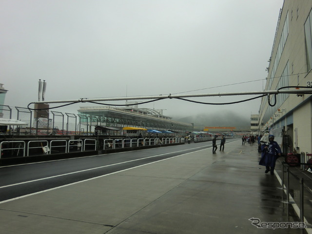 土日とも雨と霧に展開を左右された、SFオートポリス戦。