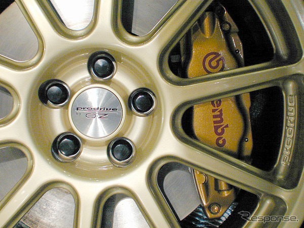 【オートサロン2001速報】『WRX・STiプロドライブ』はココがアヤシイ