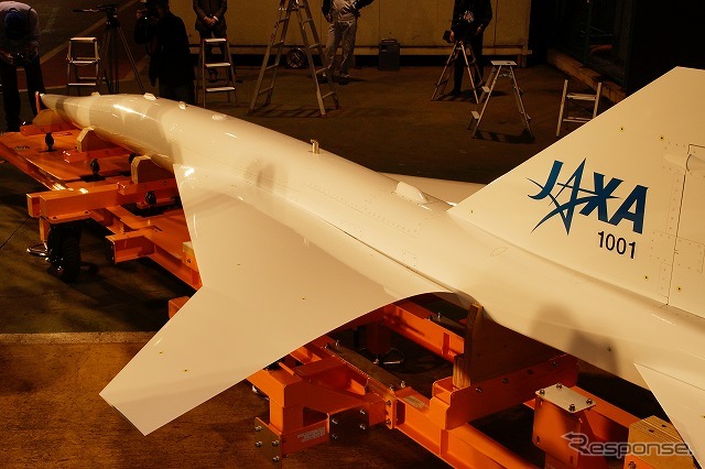 宇宙航空研究開発機構(JAXA)が超音速機のソニックブーム低減実験「D-SENDプロジェクト」で使用する試験用の機体、S3CM(S-cube Concept Mogel)
