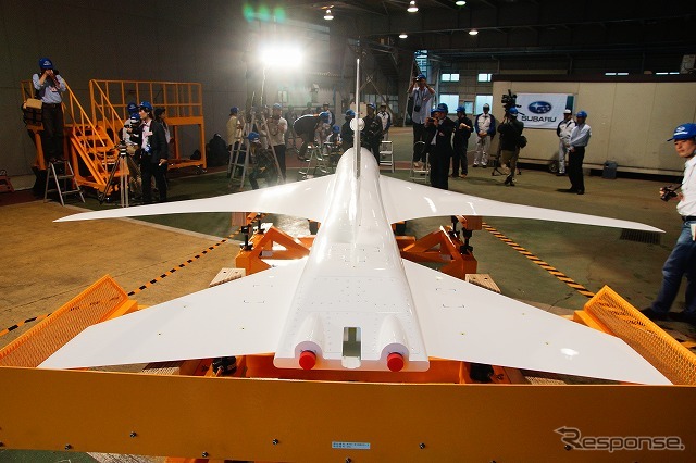 宇宙航空研究開発機構(JAXA)が超音速機のソニックブーム低減実験「D-SENDプロジェクト」で使用する試験用の機体、S3CM(S-cube Concept Mogel)