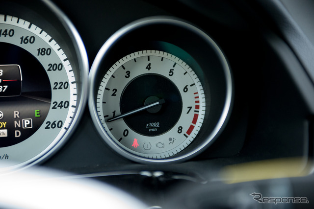 メルセデスベンツ・E 400 HYBRID、内装