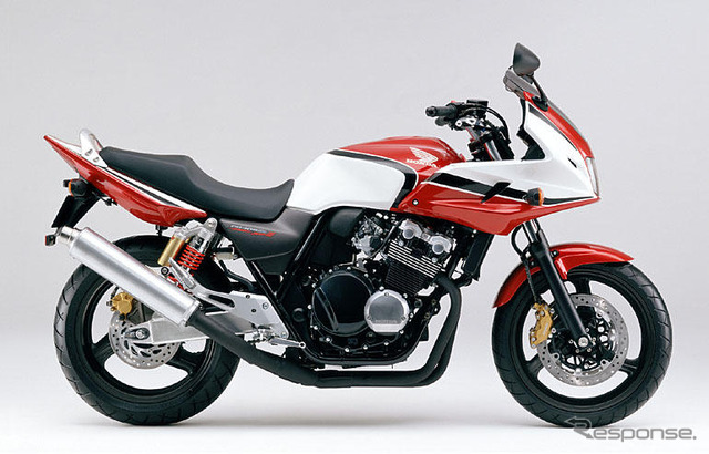 CB400スーパーFOURにハーフカウル装着のボルドール追加