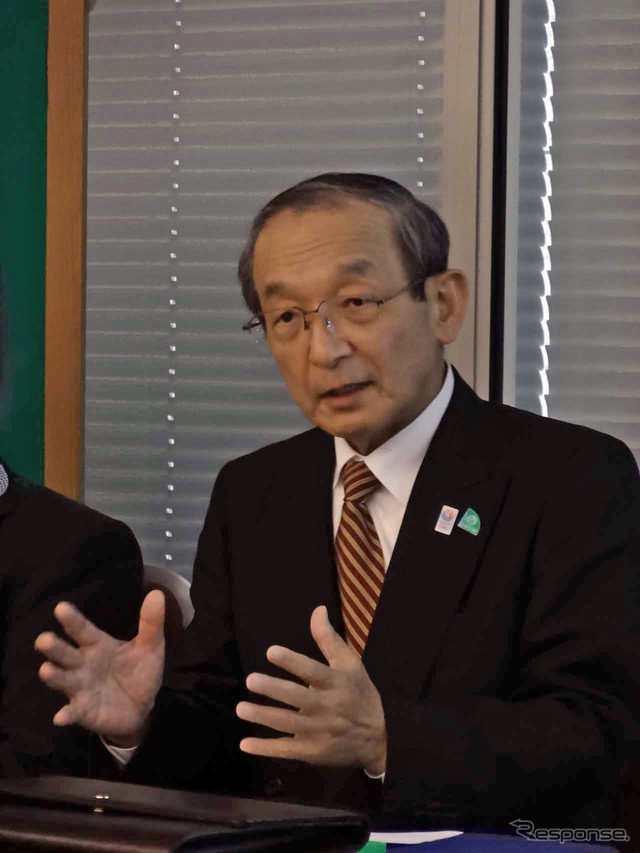 説明を行う組織委員会委員長の渡邊浩之氏
