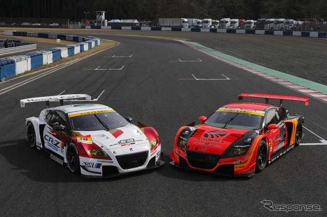 今季は2台でGT300クラスに参戦しているホンダCR-Z。セパン戦で予選1-2を達成した。写真:Honda(開幕戦にて)