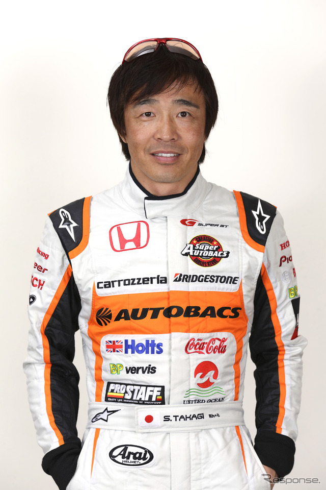 高木真一がQ2で好タイムをマークし、ARTA CR-Z GTにGT300クラスのポールポジションをもたらした。写真:Honda