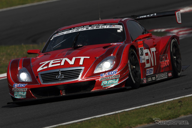 GT500で予選2位につけたセルモSC430。写真:TOYOTA(第2戦にて)