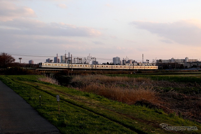 東武野田線 8000系
