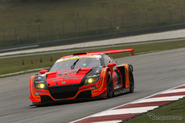 GT300クラス優勝の#55 ARTA CR-Z GT。写真:Honda