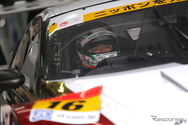 #16 CR-Zの武藤英紀。写真:Honda