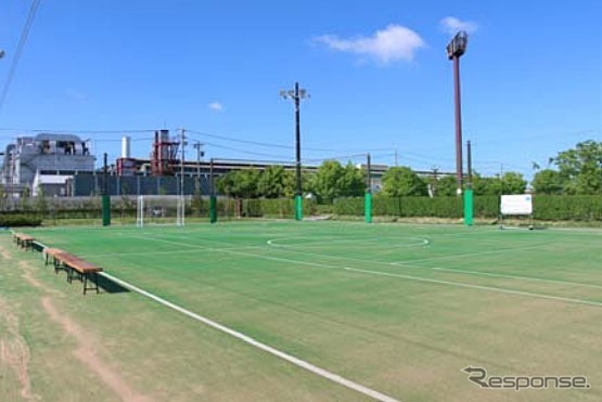 竣工したフットサル兼テニスコート