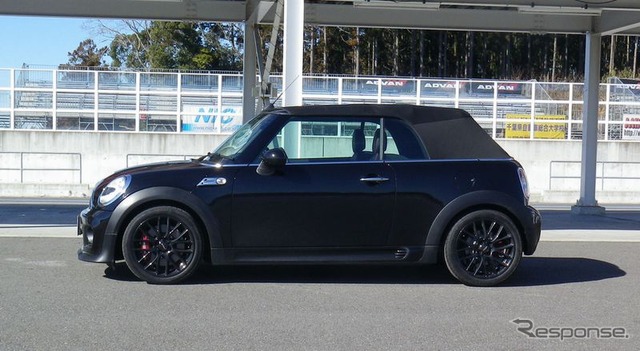 MINI コンバーチブル JCW(ジョン・クーパー・ワークス)