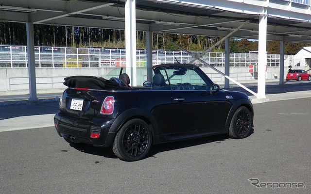 MINI コンバーチブル JCW(ジョン・クーパー・ワークス)