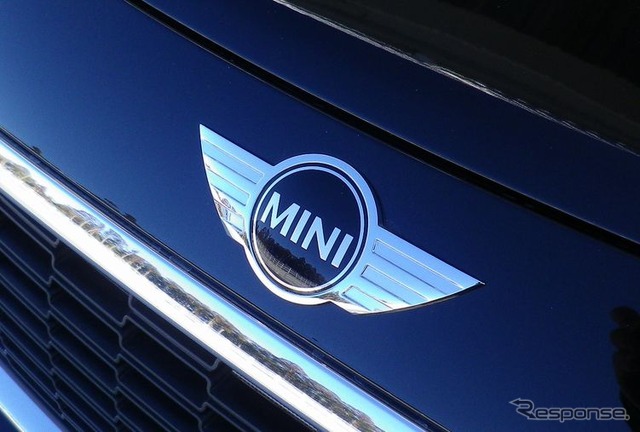 MINI コンバーチブル JCW(ジョン・クーパー・ワークス)