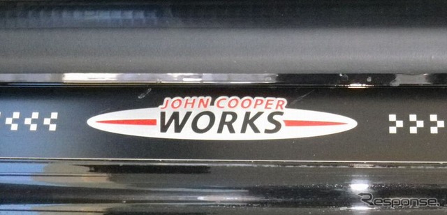 MINI コンバーチブル JCW(ジョン・クーパー・ワークス)