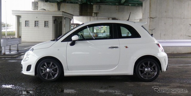 アバルト500