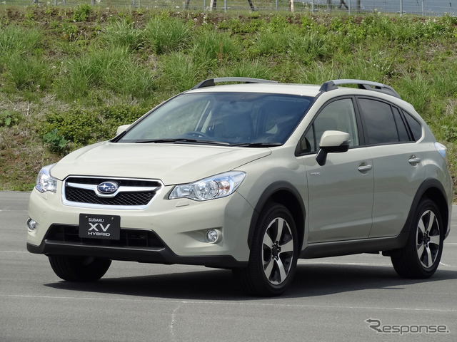 XVハイブリッド(写真はアイサイト非搭載車)。カラーはデザートカーキ