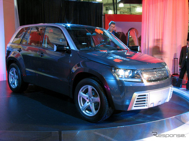 【ニューヨークモーターショー05】スズキ X2、5人乗りコンパクトSUV