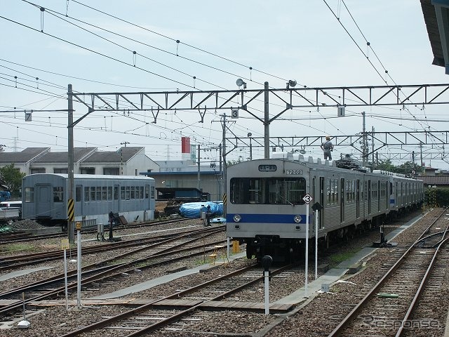 福島交通飯坂線の桜水車庫。