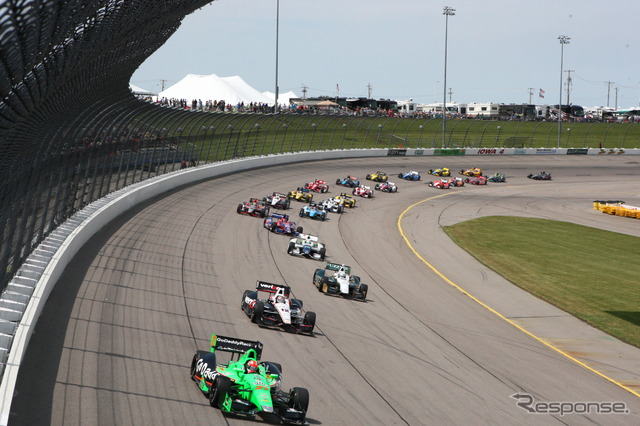 先頭ヒンチクリフは、アイオワのレースをほぼ完全に支配した。写真:IndyCar