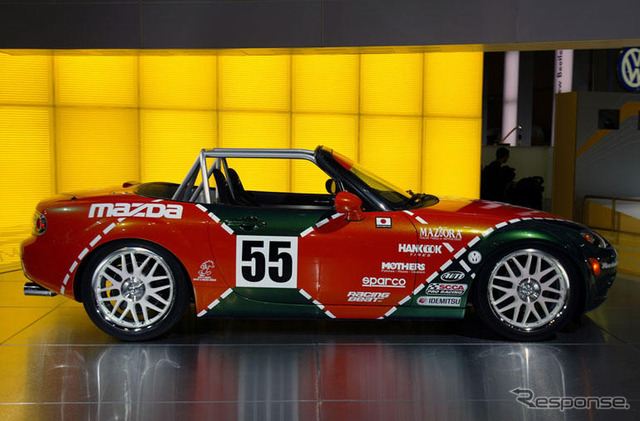 【ニューヨークモーターショー05】マツダ ロードスター 新型のレース仕様