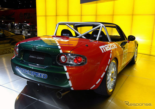 【ニューヨークモーターショー05】マツダ ロードスター 新型のレース仕様