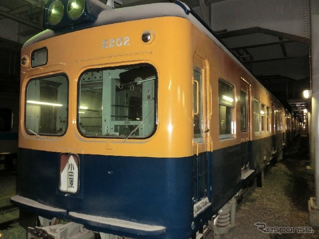2200形は1984年までに小田急線から姿を消したが、2両が喜多見検車区で保存されている。
