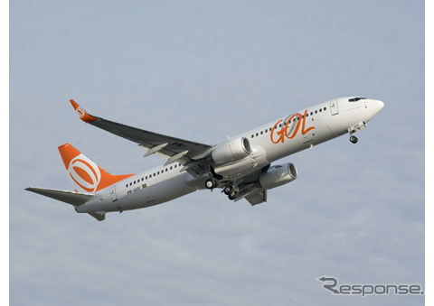 ゴル航空737