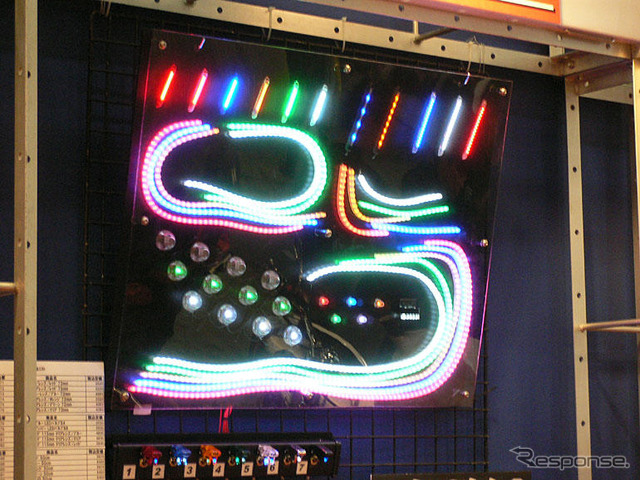 【東京モーターサイクルショー05】LEDカスタム、もう知ってるよね