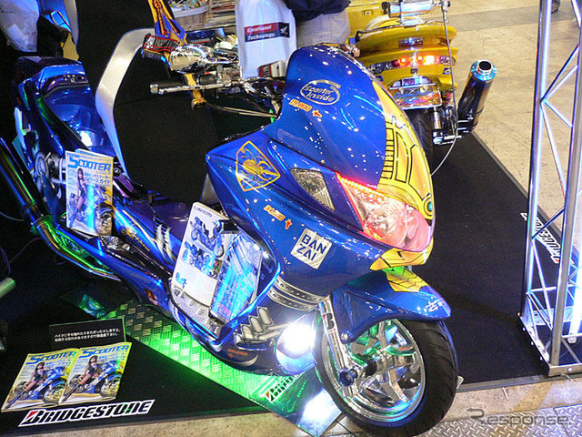 【東京モーターサイクルショー05】LEDカスタム、もう知ってるよね