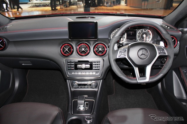 メルセデスベンツ A 45 AMG 4MATIC