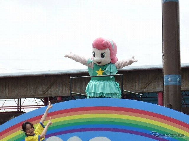 バットのびしょぬれ夏休み!地元園児が体験