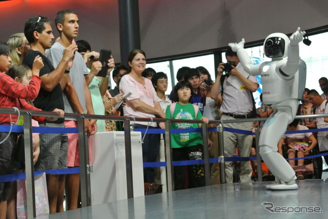 ホンダ ASIMO 実証実験