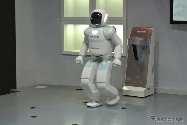 ホンダ ASIMO 実証実験