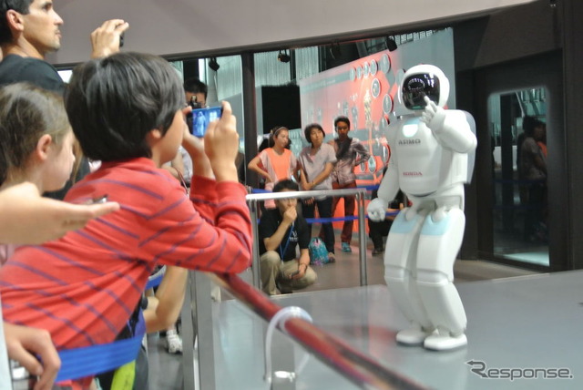 ホンダ ASIMO 実証実験