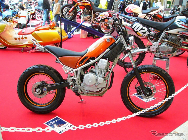 【東京モーターサイクルショー05】写真蔵…トリッカーがここまで変わる