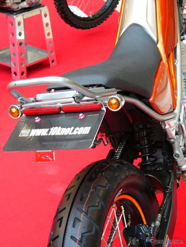 【東京モーターサイクルショー05】写真蔵…トリッカーがここまで変わる