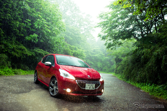 プジョー 208 GTi