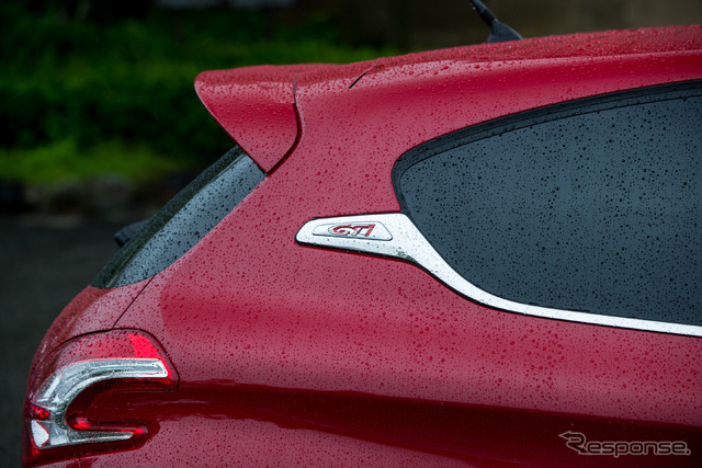 プジョー 208 GTi